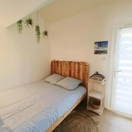 Semesterbostad Maisonnette De Charme Proche Mer *